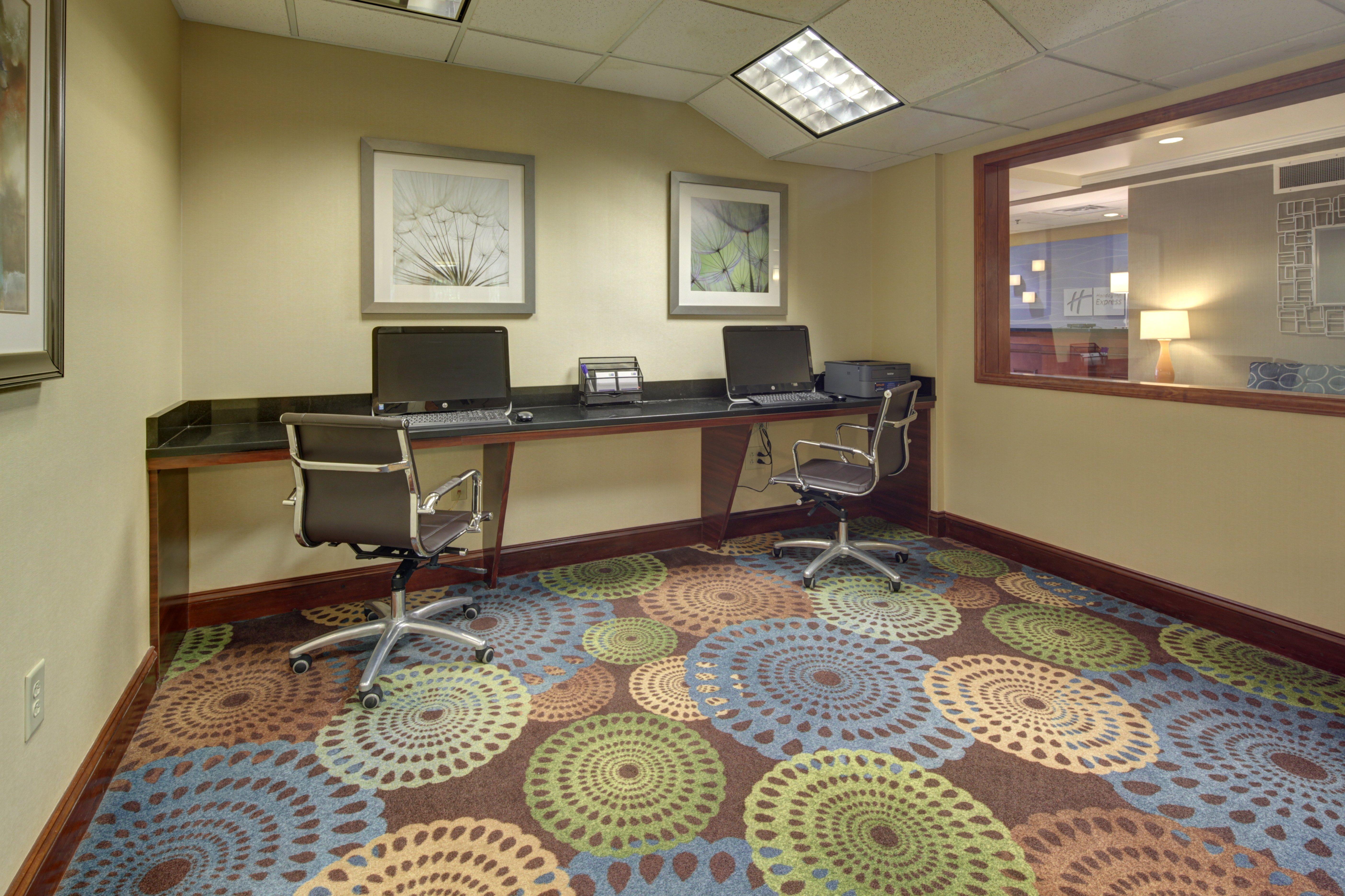Holiday Inn Express Hotel & Suites Emporia By Ihg Buitenkant foto