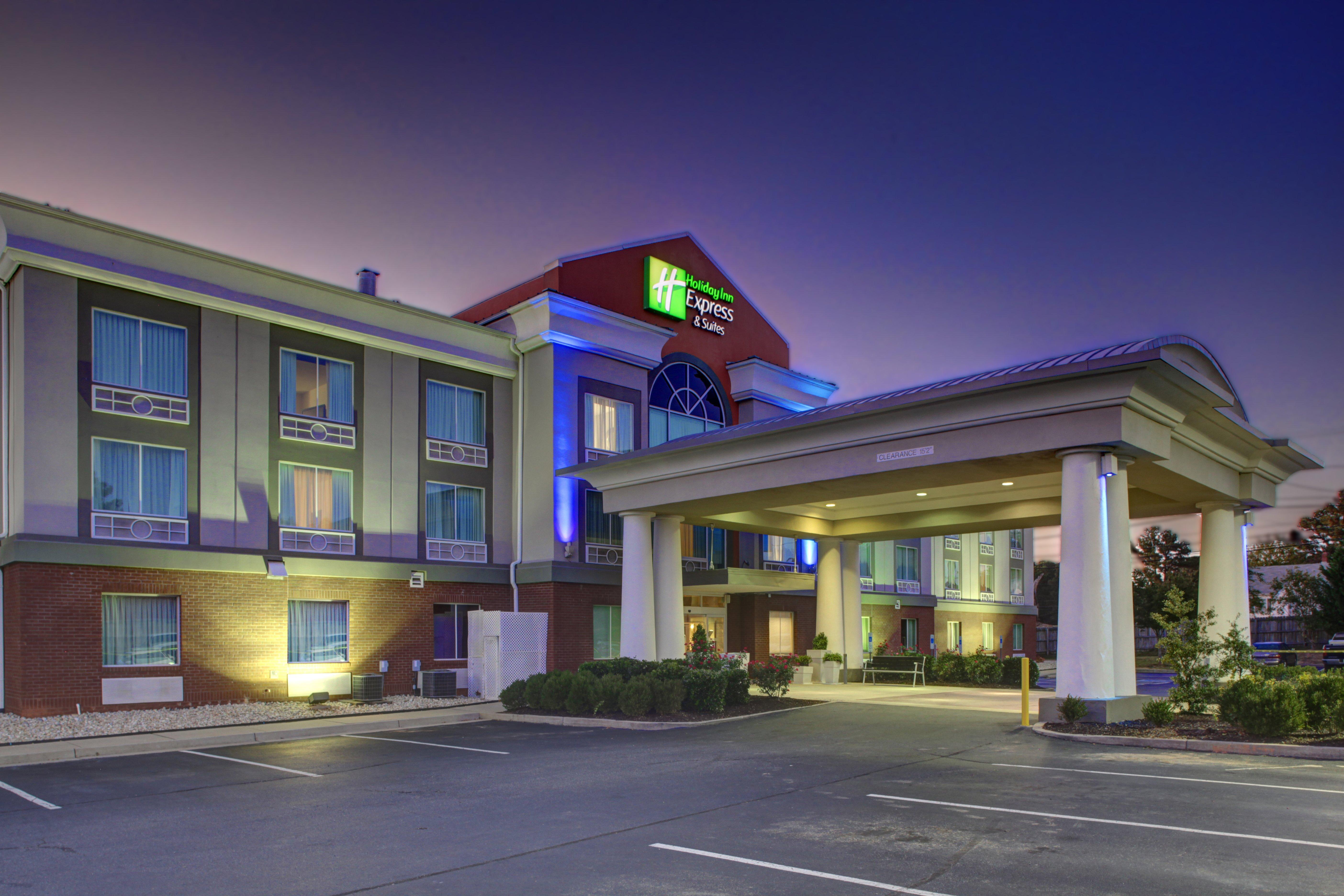 Holiday Inn Express Hotel & Suites Emporia, An Ihg Hotel Buitenkant foto