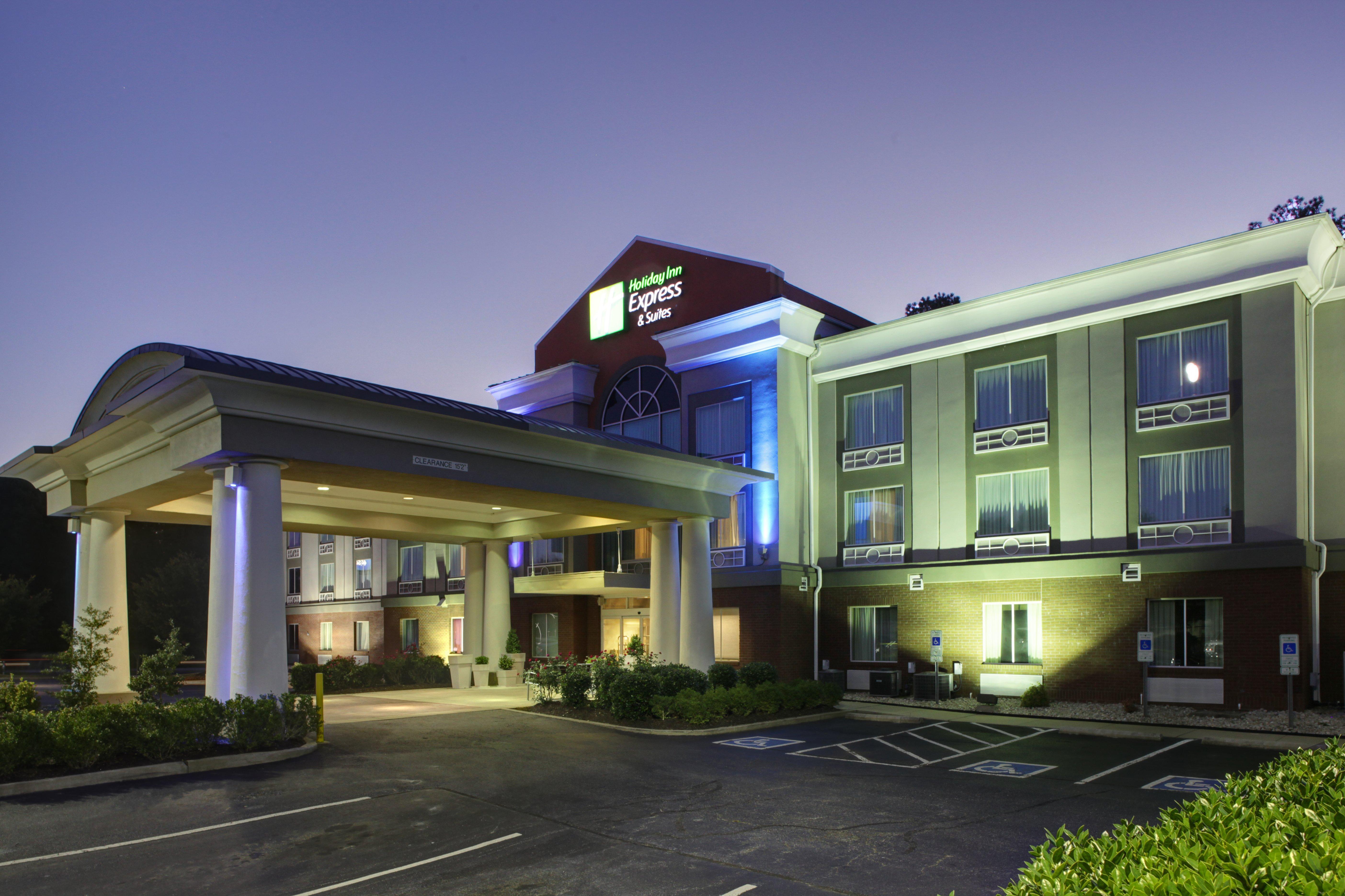 Holiday Inn Express Hotel & Suites Emporia By Ihg Buitenkant foto
